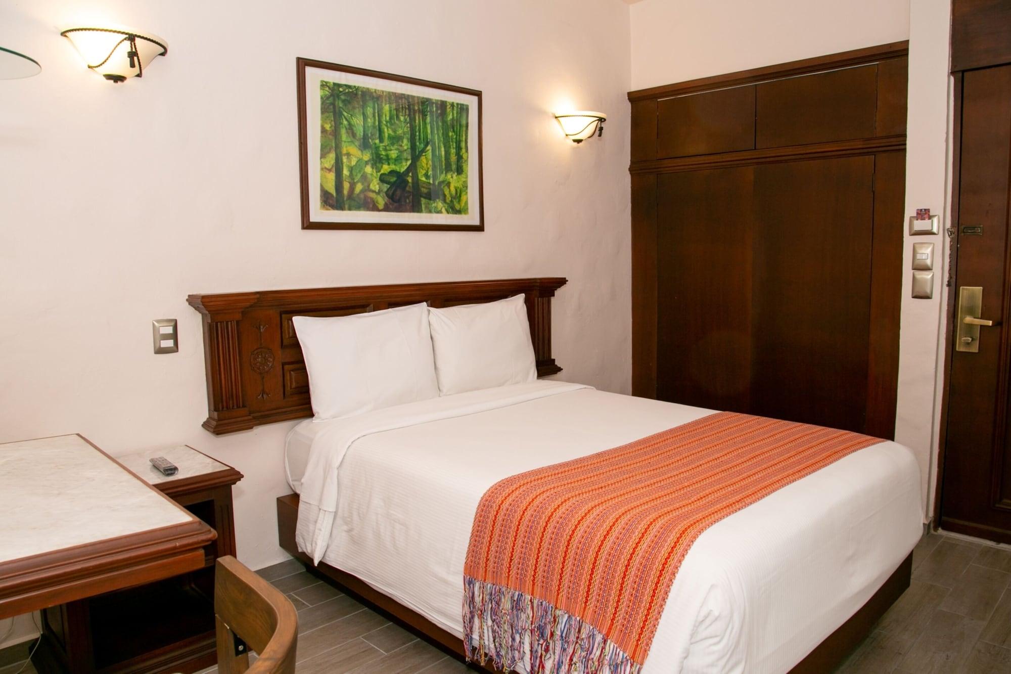 Hotel Alameda Centro Historico 모렐리아 외부 사진