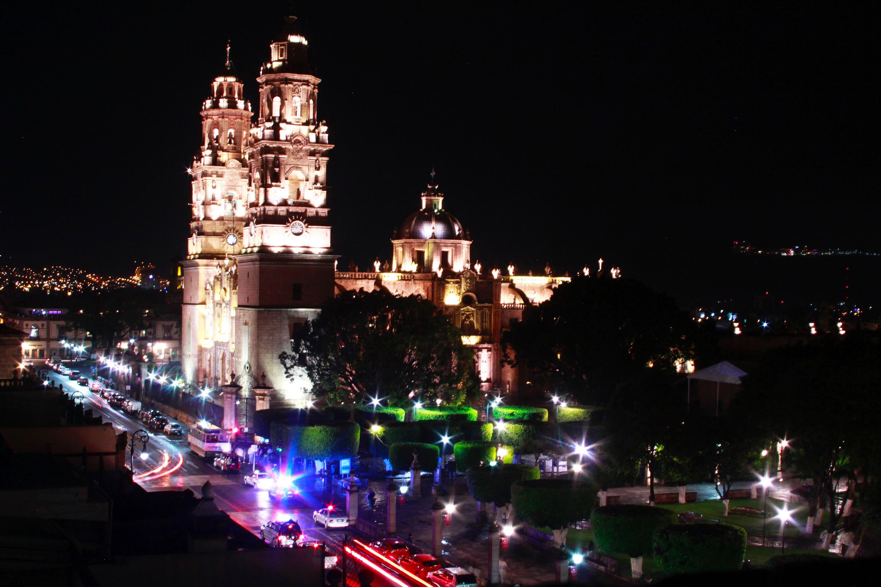 Hotel Alameda Centro Historico 모렐리아 외부 사진